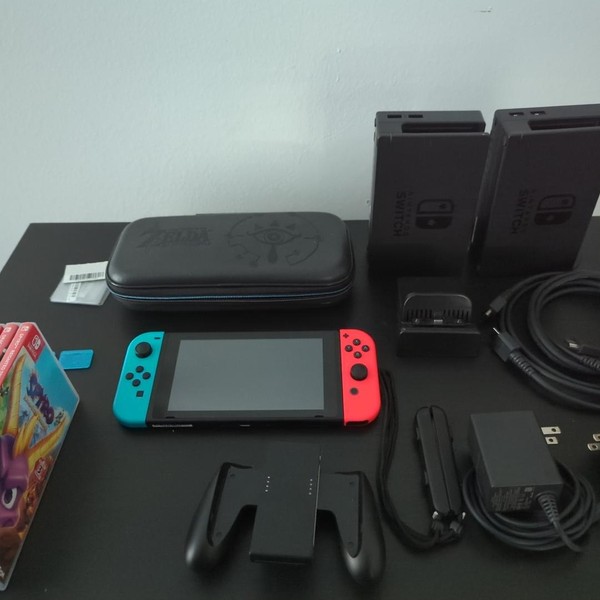 Nintendo Switch - 32 GB, Red & Blue