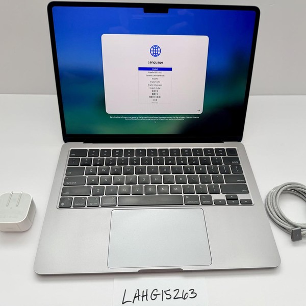 MacBook Air 2022 (M2) - 13 inch - 512 GB, Gray, 16 GB, Apple M2