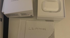 Used
													Apple AirPods Pro 1st Gen - MagSafe Case, photo 4 of 4