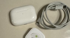 Used
													Apple AirPods Pro - MagSafe Case, photo 5 of 7