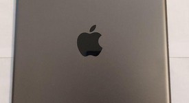 Good
													Apple iPad 9th Gen - Unlocked, Gray, 64 GB, A2603, photo 3 of 4