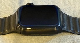 Mint
													Apple Watch Series 5 40mm - Unlocked, Black, A2094 Cellular, Titanium, photo 4 of 8