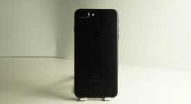 Good
													Apple iPhone 7 Plus - Sprint, Black, 32 GB, A1661, photo 5 of 7
