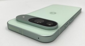 Mint
													Google Pixel 9 - Unlocked, Wintergreen, 256 GB, 12 GB, G2YBB, photo 4 of 5