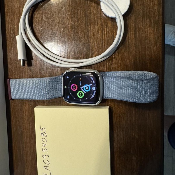 Apple Watch Series 9 41mm - Silver, A2978 - GPS, Aluminum