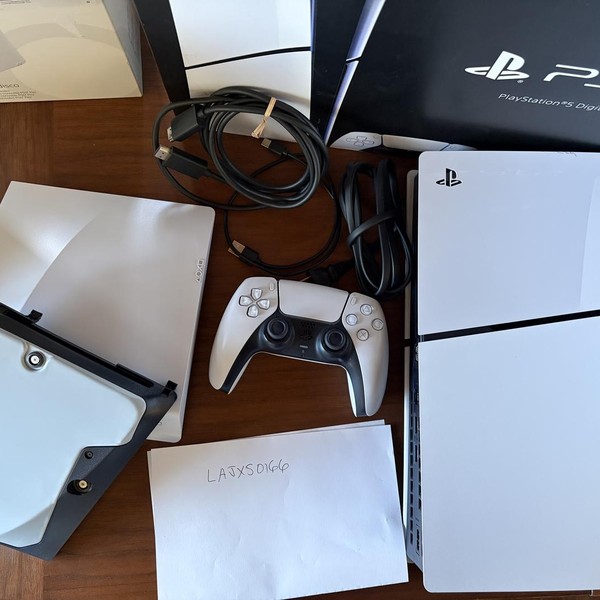 PlayStation 5 Slim Digital Edition (2023) - 1 TB, White
