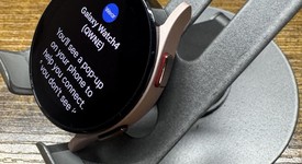 Mint
													Samsung Galaxy Watch4 - Unlocked, Gold, 40mm, photo 2 of 5