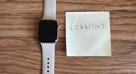 Good
													Apple Watch SE 1st Gen 40mm - Gold, A2351 - GPS, Aluminum, photo 1 of 9