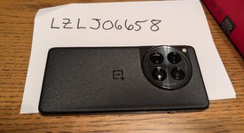 Good
													OnePlus 12 - Unlocked, Black, 256 GB, 12 GB, CPH2583, photo 3 of 8