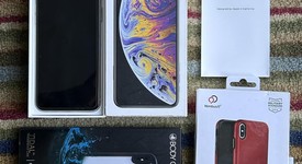 Good
													Apple iPhone Xs Max - AT&T, Silver, 64 GB, A1921, photo 1 of 7