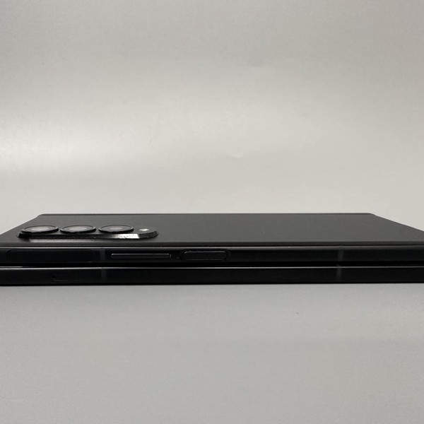 Samsung Galaxy Z Fold3 5G - Unlocked Non-US, 256 GB, Black, 12 GB, SM-F926N