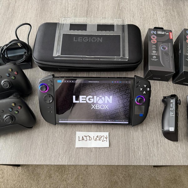 Lenovo Legion Go - 1 TB, Black, 16 GB, AMD Ryzen Z1 Extreme