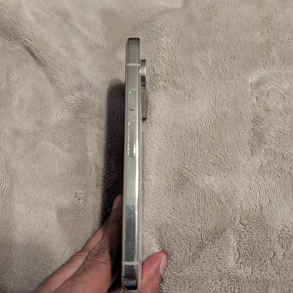 Google Pixel 10 Pro - Unlocked, 128 GB, Porcelain, G4QUR