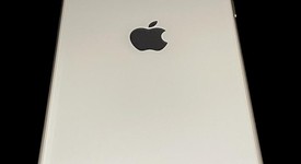 Mint
													Apple iPhone SE 3rd Gen 2022 - Unlocked, Starlight, 64 GB, A2595, photo 4 of 5