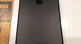 Good
													Apple iPhone 7 Plus - Verizon, Black, 32 GB, A1661, photo 3 of 5