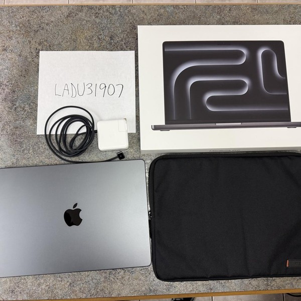 MacBook Pro 2024 - 14 inch - 1 TB, Space Black, 24 GB, Apple M4 Pro 12-core