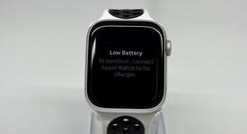 Good
													Apple Watch SE 2nd Gen 44mm - Unlocked, Silver, A2727 - Cellular, Aluminum, photo 2 of 4