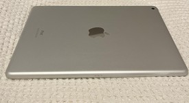 Good
													Apple iPad 7th Gen - Wi-Fi, Silver, 32 GB, A2197, photo 4 of 7