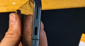 Good
													Google Pixel 9 - T-Mobile, Obsidian, 128 GB, 12 GB, G2YBB, photo 5 of 7