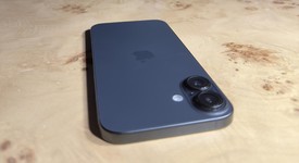 Good
													Apple iPhone 16 Plus - Unlocked, Black, 128 GB, A3082, photo 4 of 5