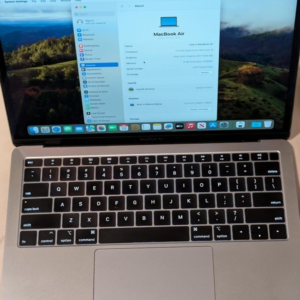 MacBook Air 2019 - 13 inch - I5, Gray, 128 GB, 8 GB
