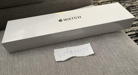 New
													Apple Watch SE 1st Gen 44mm - Gray, A2352 - GPS, Aluminum, photo 1 of 3