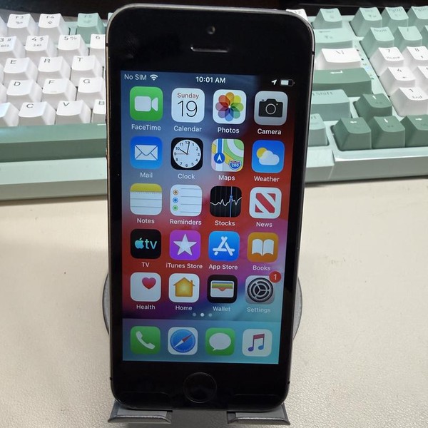 Apple iPhone 5S - Unlocked, 16 GB, Gray, A1533, GSM