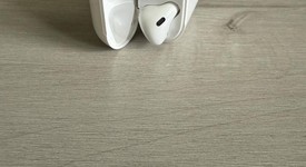 Used
													Apple AirPods 1st Gen - Lightning Case, photo 4 of 7