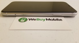 Good
													Apple iPhone Xr - AT&T, White, 64 GB, A1984, photo 5 of 7