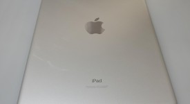 Fair
													Apple iPad 9th Gen - Unlocked, Silver, 64 GB, A2603, photo 2 of 7