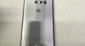 Good
													LG V30 - Verizon, Silver, 64 GB, VS996, photo 3 of 7