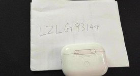 Used
													Apple AirPods Pro 2 - Lightning, photo 3 of 3