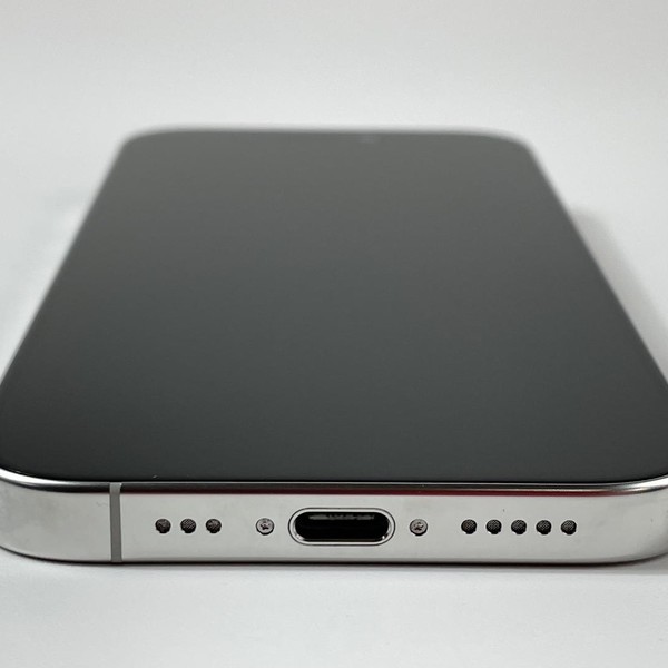 Apple iPhone 16 Pro - Unlocked, 128 GB, White, A3083