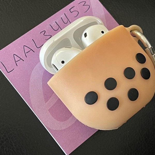 Apple AirPods 2nd Gen - Lightning Case