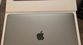 Mint
													MacBook Pro 2018 (With Touch Bar) - 13" - I5, Gray, 256 GB, 8 GB, photo 1 of 9