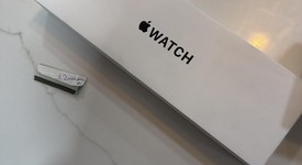 New
													Apple Watch SE 3rd Gen 44mm - Starlight, A3325 - GPS, photo 2 of 2