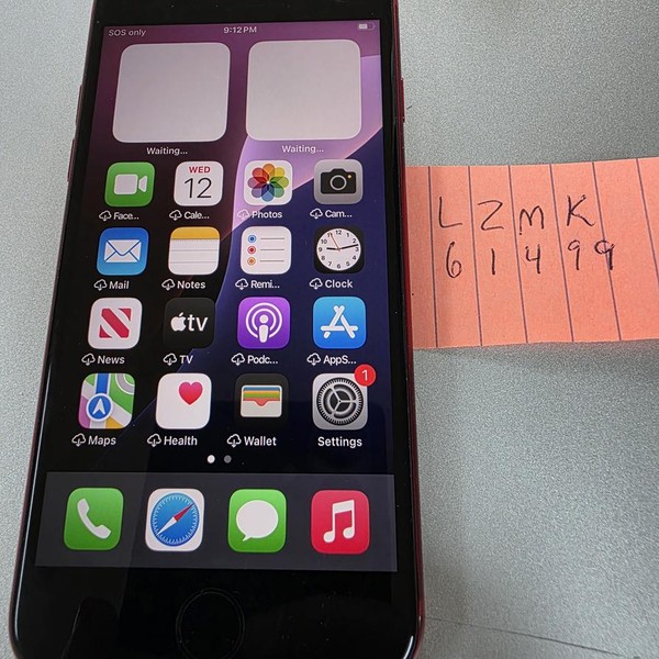 Apple iPhone SE 3rd Gen 2022 - Unlocked, 128 GB, Red, A2595