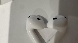 Used
													Apple AirPods 4th Gen - Active Noise Cancellation, photo 4 of 4