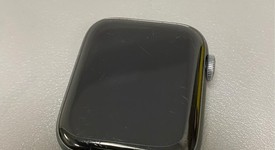 Fair
													Apple Watch Series 5 44mm - Unlocked, Gray, A2095 Cellular, Aluminum, photo 5 of 7