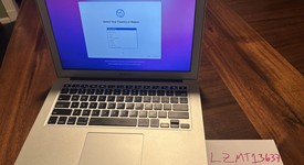 Good
													MacBook Air 2017 - 13" - I5, Silver, 128 GB, 4 GB, photo 1 of 2