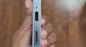 Mint
													Samsung Galaxy S25 FE - Metro by T-Mobile, Black, 128 GB, SM-S731U, photo 5 of 9