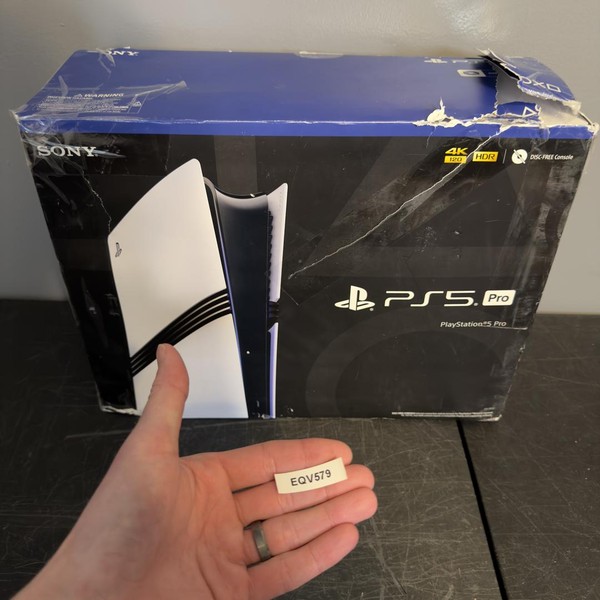 PlayStation 5 Pro (2024) - 2 TB, White