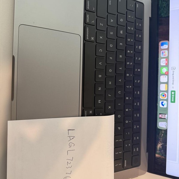 MacBook Pro 2021 - 14 inch - 512 GB, Gray, 16 GB, Apple M1 Pro 8-core
