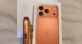 Mint
													Apple iPhone 17 Pro - Unlocked, Cosmic Orange, 256 GB, A3256, photo 5 of 7
