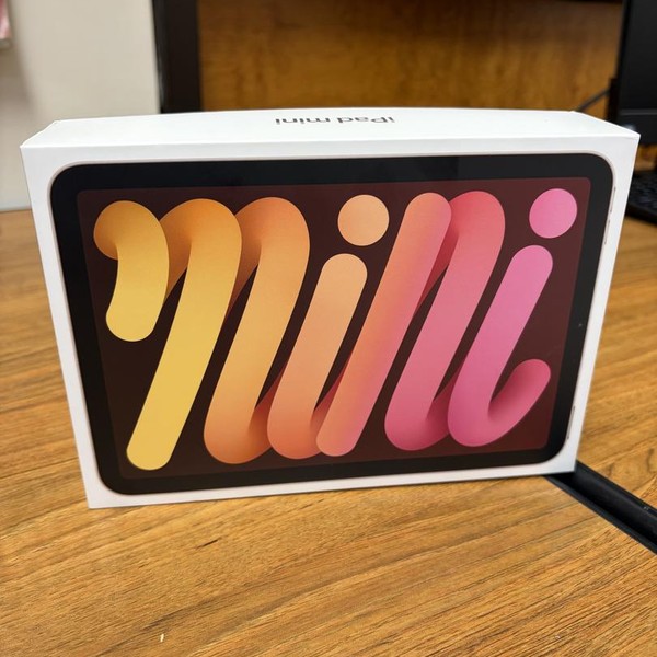 Apple iPad Mini (6th Gen) - Unlocked, 256 GB, Starlight, A2568