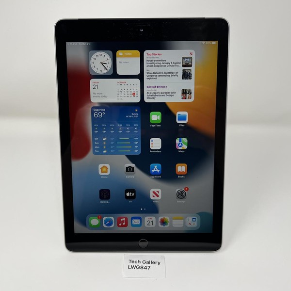 Apple iPad 6th Gen - Unlocked, 32 GB, Gray, A1954