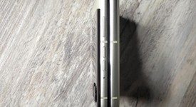 Good
													Motorola Razr 2025 - Unlocked, White, 256 GB, 8 GB, photo 4 of 7