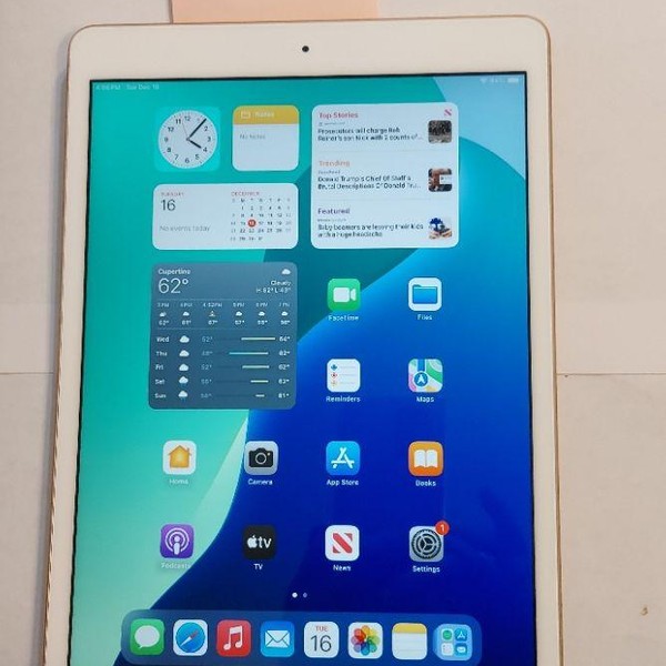 Apple iPad 7th Gen - Wi-Fi, 32 GB, Gold, A2197