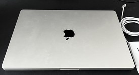 Good
													MacBook Pro 2021 - 16" - Apple M1 Pro 10-core, Silver, 1 TB, 32 GB, photo 3 of 5