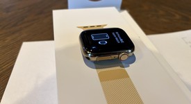 Good
													Apple Watch Series 9 41mm - Unlocked, Gold, A2982 - Cellular, Stainless, photo 3 of 5